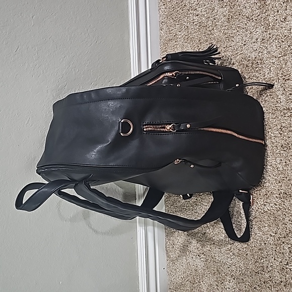 Skip Hop Greenwich Simply Chic Backback (Diaper Bag) - Picture 3 of 9